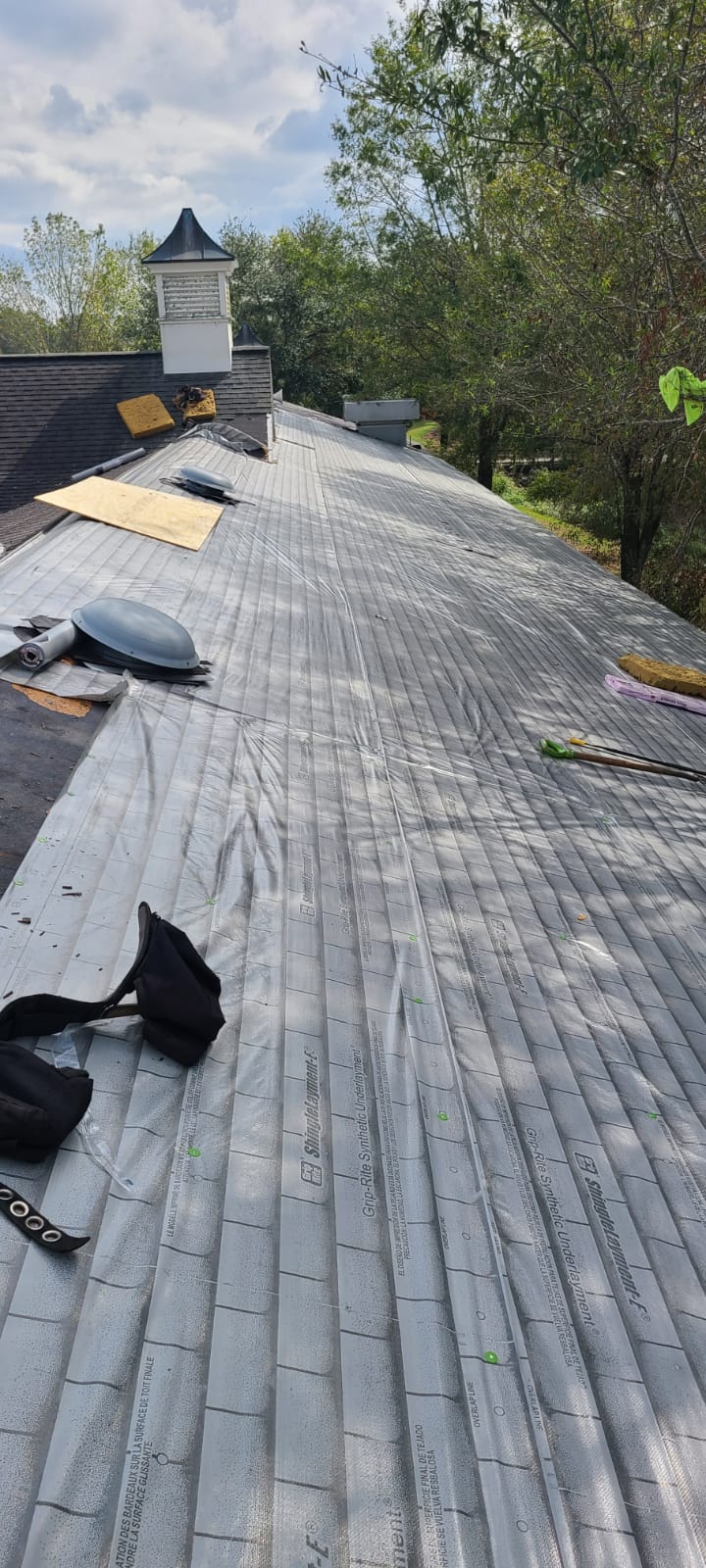 M&M Star Roofing Image